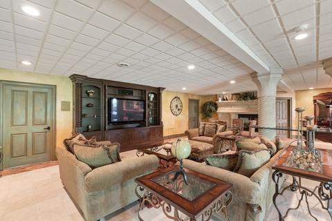 10 Navaho Dr, Canton, MA 02021 photo 29