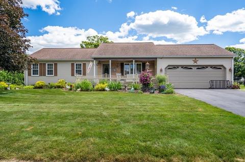 12 Duda Dr, Easthampton, MA 01027 photo 2
