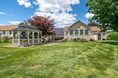 12 Duda Dr, Easthampton, MA 01027 photo 11