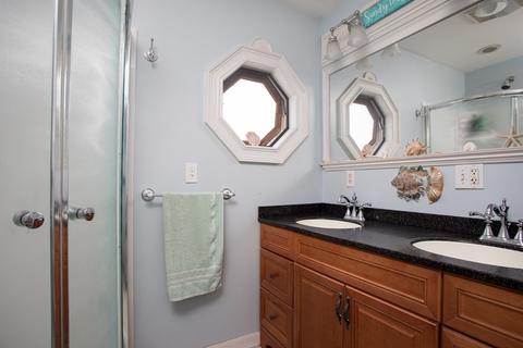 183 Thomas St, Fall River, MA 02723 photo 20