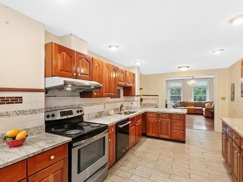1906 Beacon St, Brookline, MA 02445 photo 19