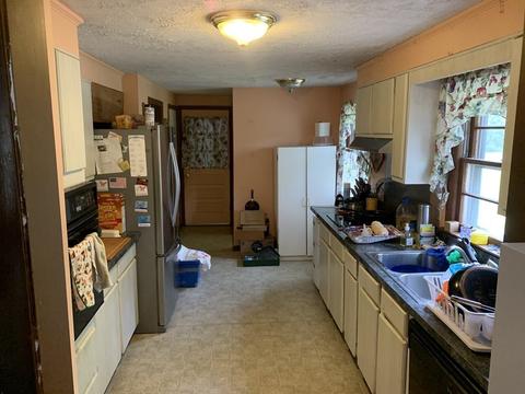 72 Northampton, Easthampton, MA 01027 photo 4