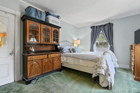 17 Trask St, Danvers, MA 01923 photo 18