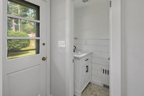 22 Howland, Hingham, MA 02043 photo 10