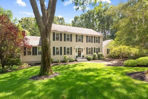 1 Golfview Dr, Hingham, MA 02043 photo 1