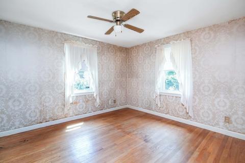5 Clough St, Springfield, MA 01118 photo 12