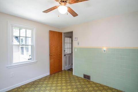 5 Clough St, Springfield, MA 01118 photo 5