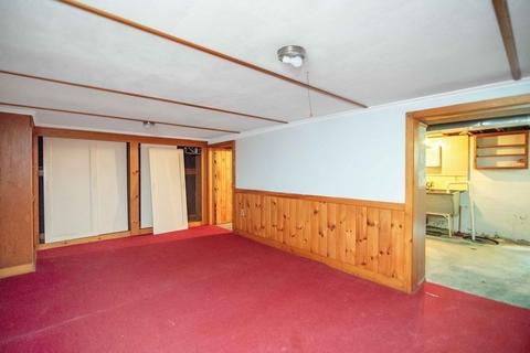 5 Clough St, Springfield, MA 01118 photo 18