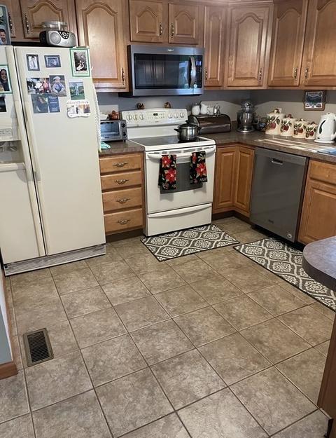 278 Charles St, Fall River, MA 02724 photo 12