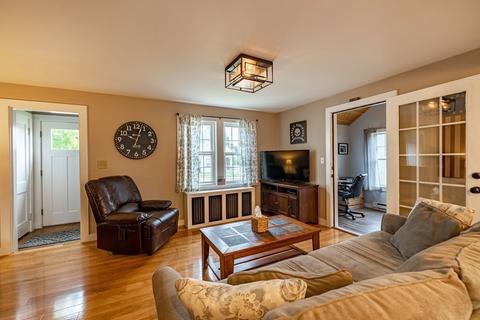 16 Maple St, Mendon, MA 01756 photo 13