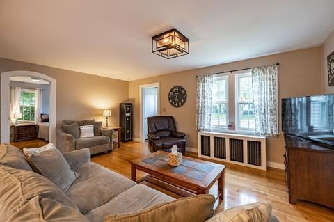 16 Maple St, Mendon, MA 01756 photo 12