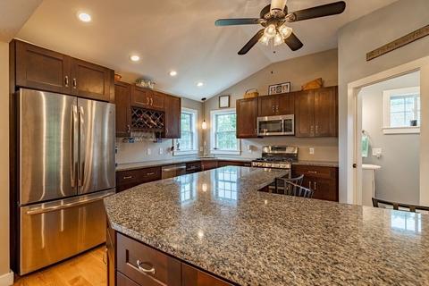 16 Maple St, Mendon, MA 01756 photo 18