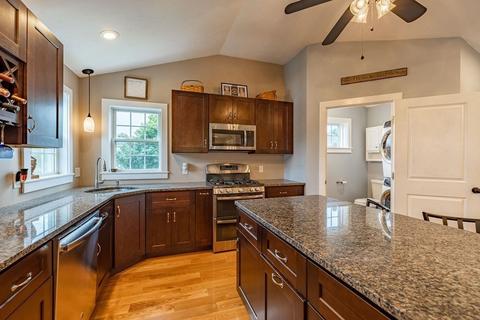 16 Maple St, Mendon, MA 01756 photo 17