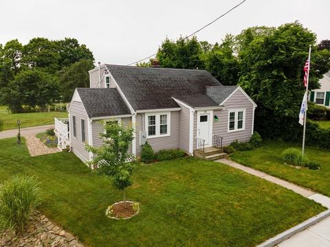 16 Maple St, Mendon, MA 01756 photo 1