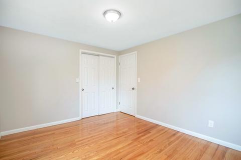 22 Hadley St, Springfield, MA 01118 photo 31