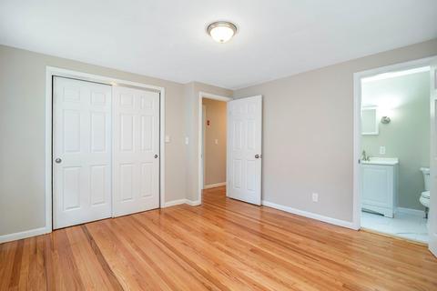22 Hadley St, Springfield, MA 01118 photo 33