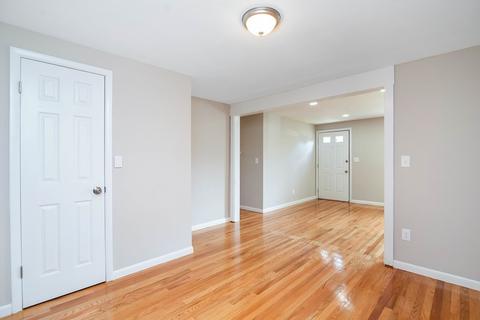 22 Hadley St, Springfield, MA 01118 photo 24