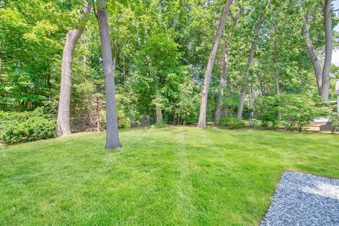22 Hadley St, Springfield, MA 01118 photo 6