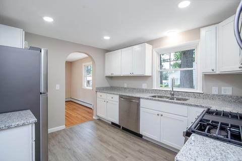 22 Hadley St, Springfield, MA 01118 photo 13