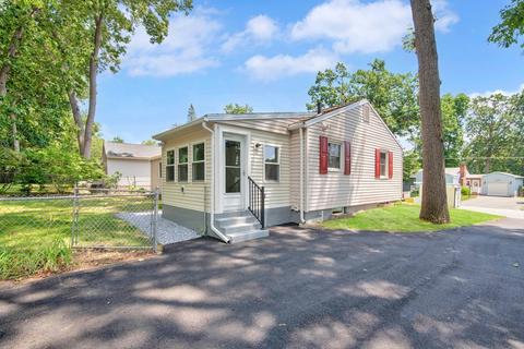 22 Hadley St, Springfield, MA 01118 photo 5