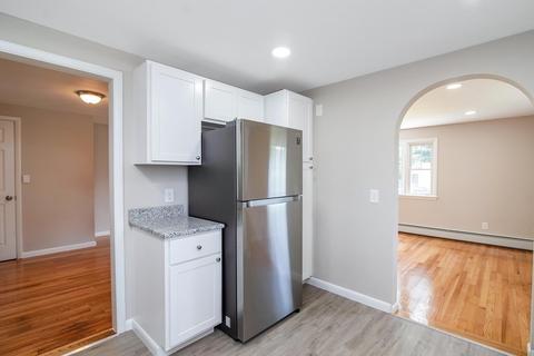 22 Hadley St, Springfield, MA 01118 photo 18