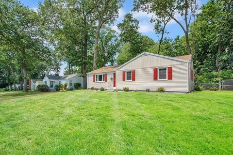 22 Hadley St, Springfield, MA 01118 photo 3
