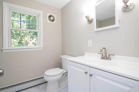 22 Hadley St, Springfield, MA 01118 photo 26