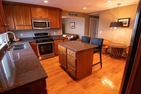 160 Prospect St #2, Gloucester, MA 01930 photo 3