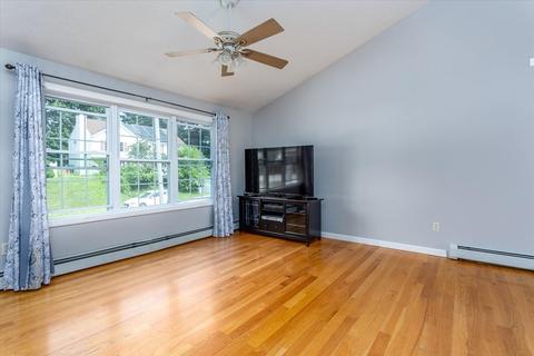56 County St, Worcester, MA 01604 photo 4