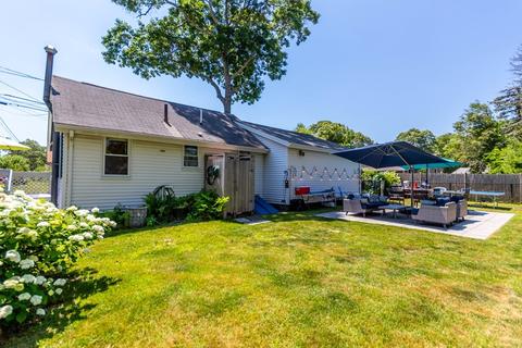 17 Ivy St, Wareham, MA 02571 photo 3