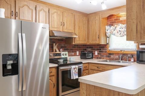 182 Getchell Ave, Woonsocket, RI 02895 photo 8