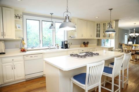 8 Madison Ave, Danvers, MA 01923 photo 6
