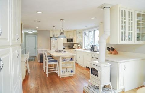 8 Madison Ave, Danvers, MA 01923 photo 7