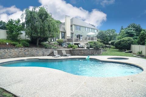 8 Madison Ave, Danvers, MA 01923 photo 3