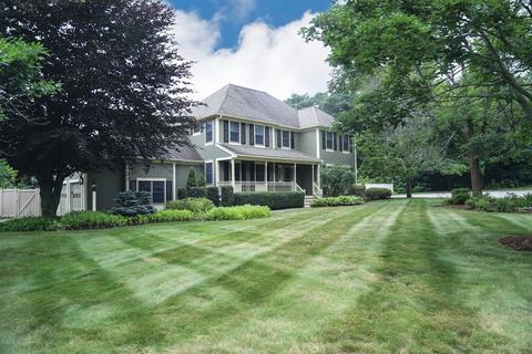 8 Madison Ave, Danvers, MA 01923 photo 2