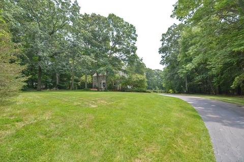 11 Daniels Rd, Mendon, MA 01756 photo 4