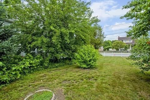 8 Donlyn Dr, Chicopee, MA 01013 photo 22