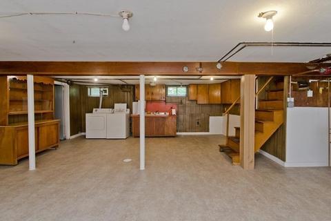 8 Donlyn Dr, Chicopee, MA 01013 photo 17