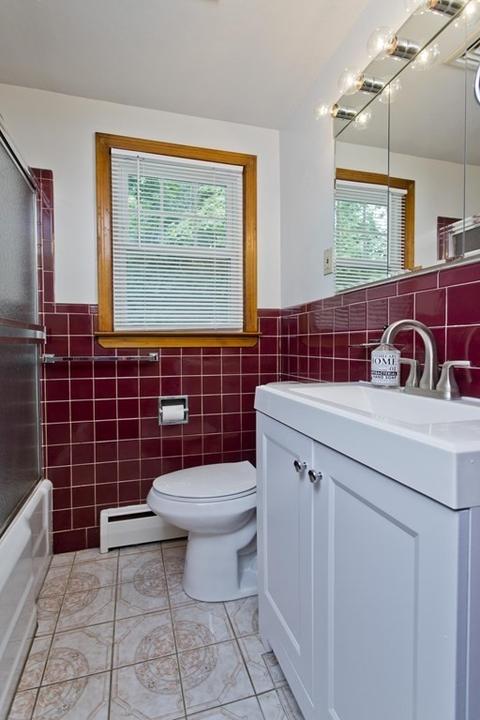 8 Donlyn Dr, Chicopee, MA 01013 photo 9