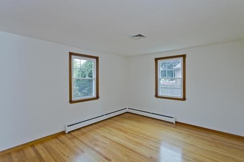 8 Donlyn Dr, Chicopee, MA 01013 photo 14