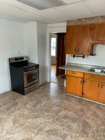 41 Miller St, Springfield, MA 01104 photo 9
