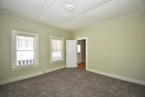 160 High St, Webster, MA 01570 photo 4