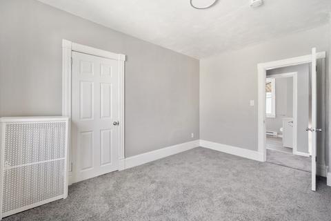 124 Wait St, Springfield, MA 01104 photo 17