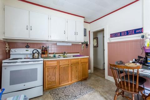 9 Pleasant St, Ware, MA 01082 photo 11