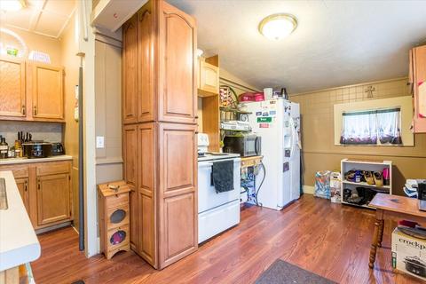 9 Pleasant St, Ware, MA 01082 photo 32
