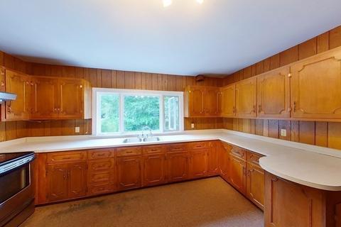 35 Babbitt St, Fairhaven, MA 02719 photo 12