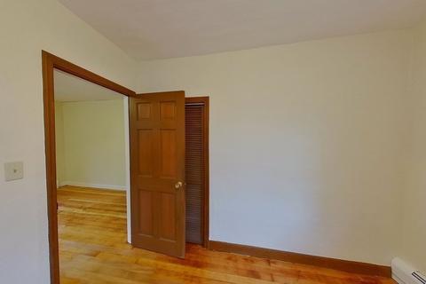 35 Babbitt St, Fairhaven, MA 02719 photo 9