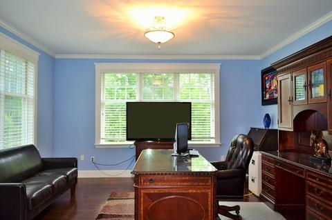 28 Whitehall Cir, Beverly, MA 01915 photo 30