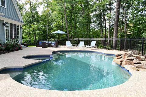 28 Whitehall Cir, Beverly, MA 01915 photo 37