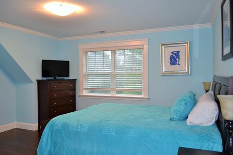 28 Whitehall Cir, Beverly, MA 01915 photo 32